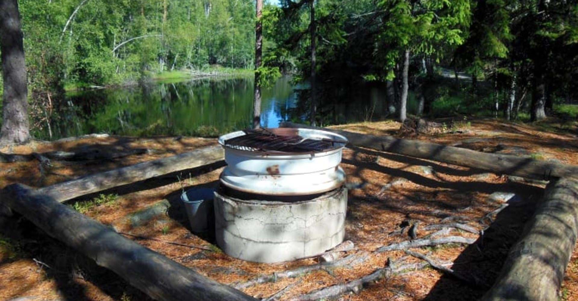 Grillplats vid Dammen Skönnarboleden
Tjällmo, Motala