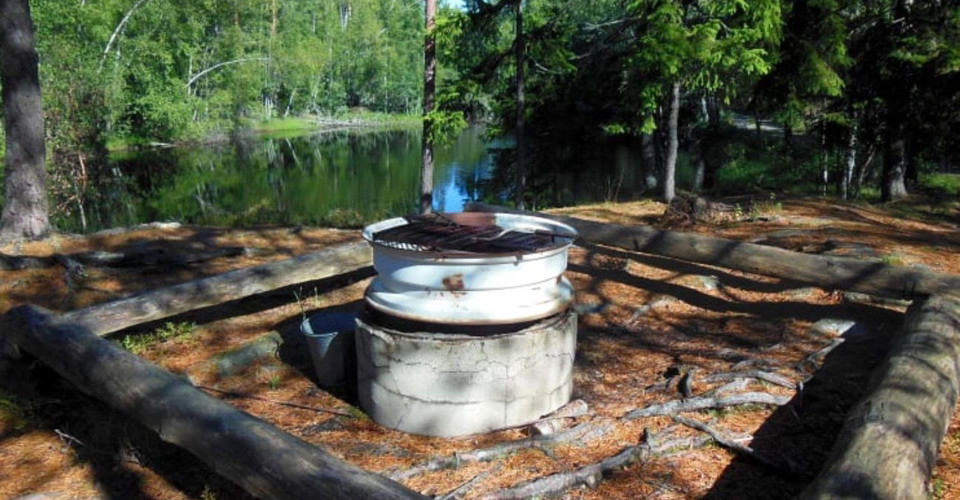 Grillplats vid Dammen Skönnarboleden
Tjällmo, Motala