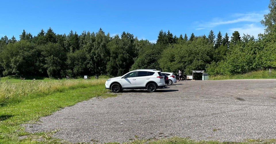 Parkering i Fålehagen vid discgolfpark och bågskytteklubb
Etapp: Vadstena-Motala
Motala kn