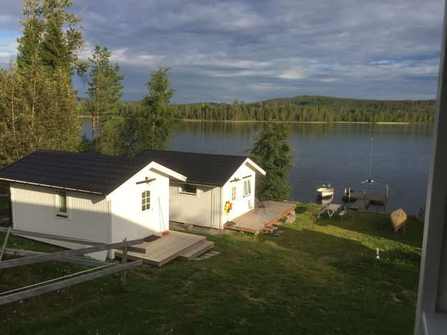 Cabins by the church in Revsund