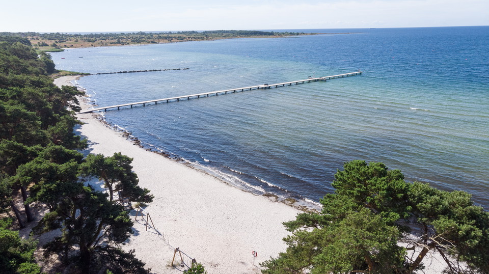 Vy över Hälleviks badstrand