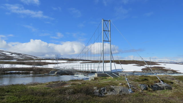 Suspension bridge Miellädno, Árasluokta