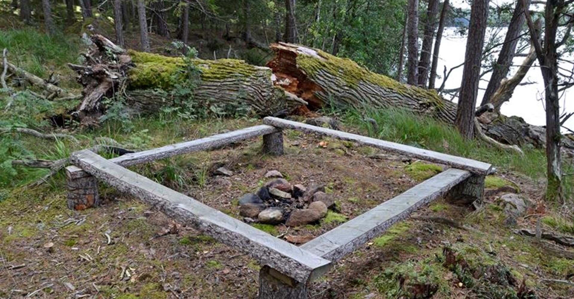 Göstrings urskog naturreservat, eld- och rastplats