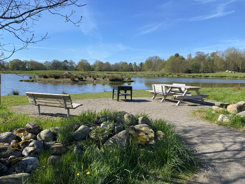Hagbynäs våtmark med grill och sittplatser