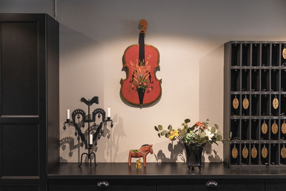 Gyllene-Hornet-bänk.