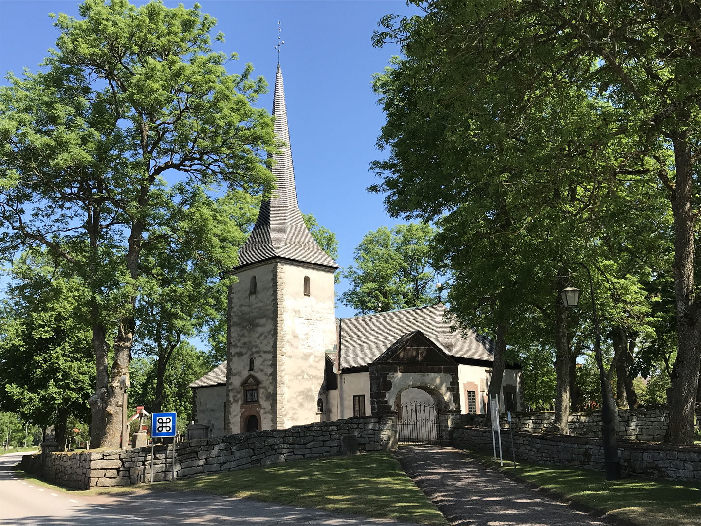 Västerplana kyrka