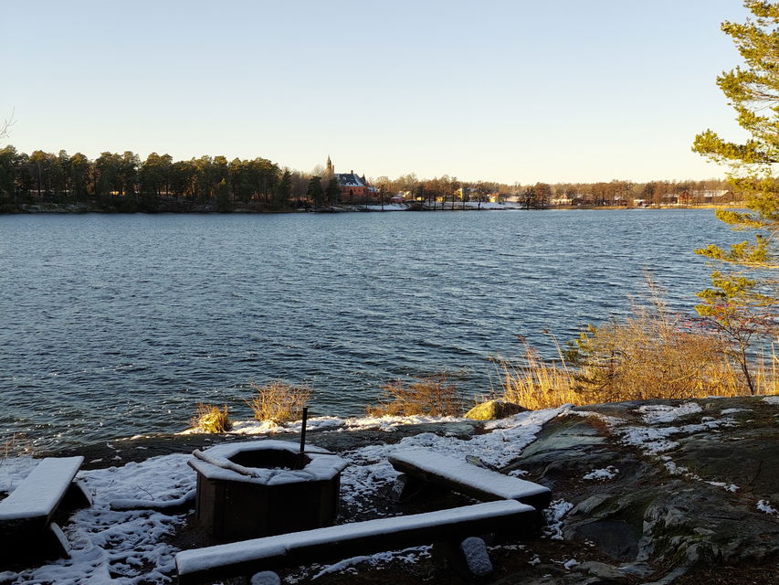 Grillplats med utsikt över Lejondals slott