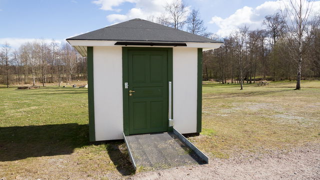 Toalett Karlslund Barnens trädgård