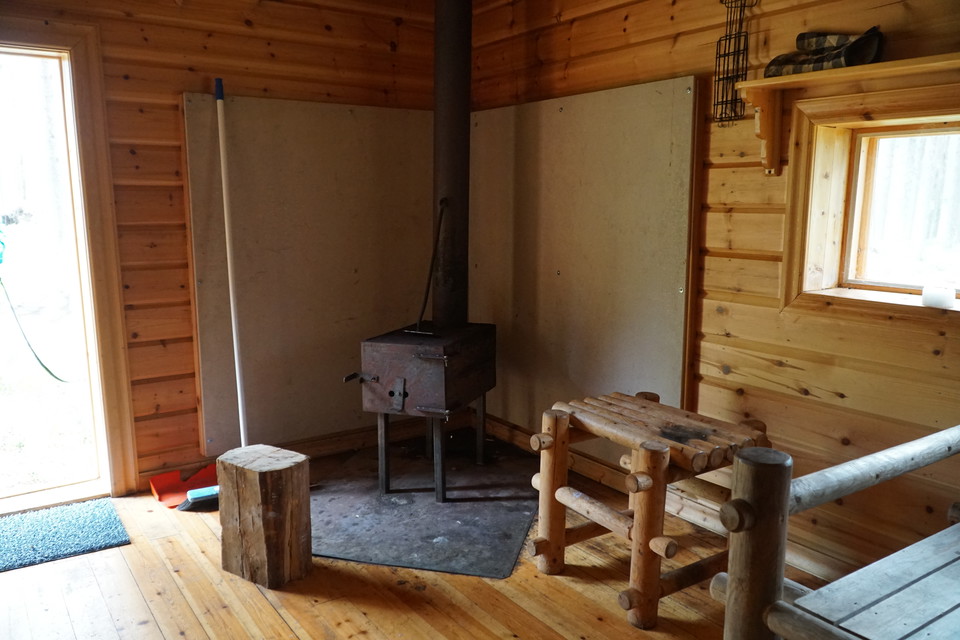 I kojan finns en kamin