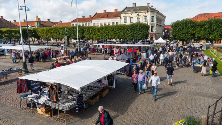 Market Day at Lidköping’s Town Square
