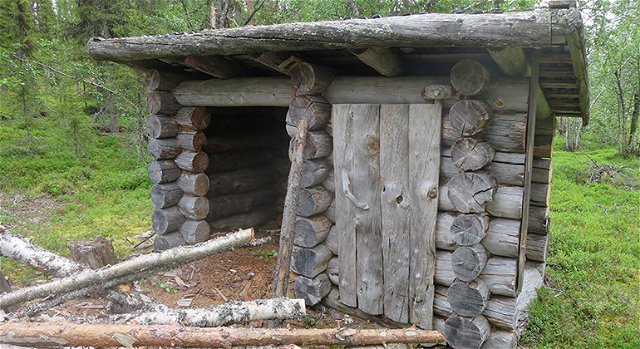 Latrine Torrfurukojan cabin, Kronogård