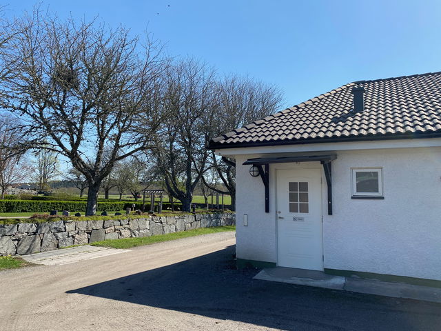 Toalett, Etapp 12, Films kyrka