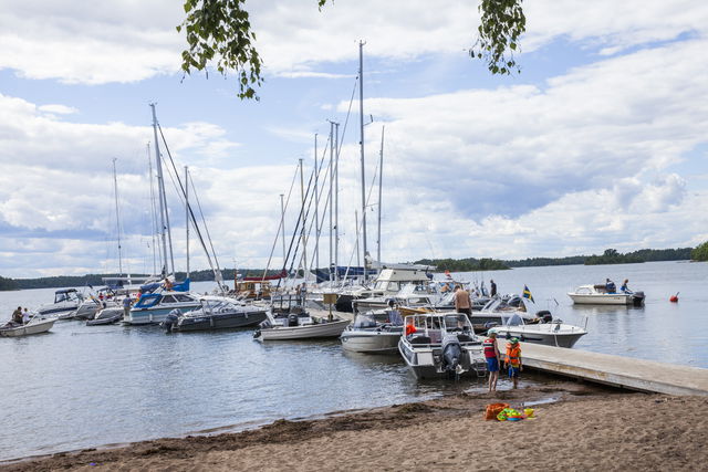 Gästhamn Hasselö Sand