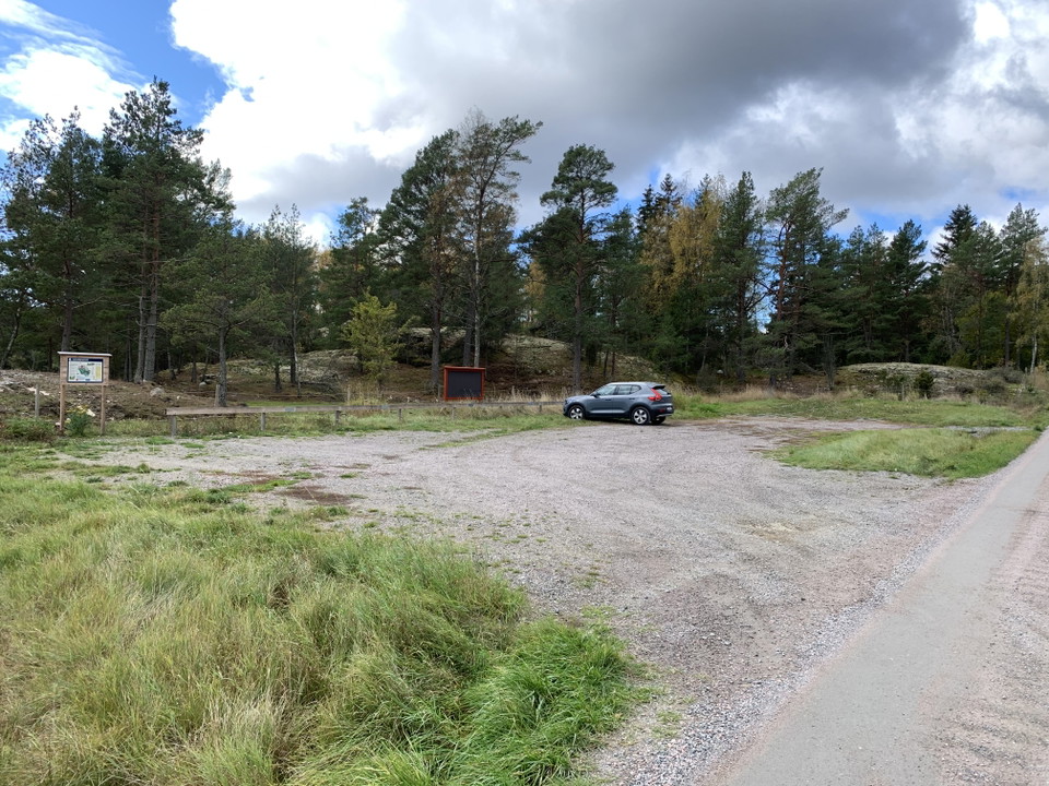 Besökarparkering Sundby. 