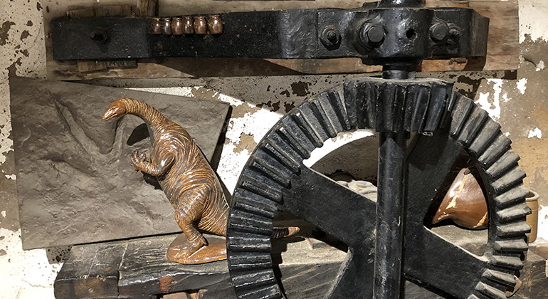 Dinosauriefotspår från reservatet i Wallåkra stenkärlsfabrik.