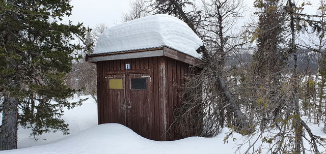 Latrine Lájtávrre