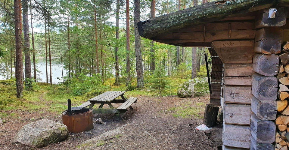 Torpön syd Lomsviken vindskydd
Naturreservat