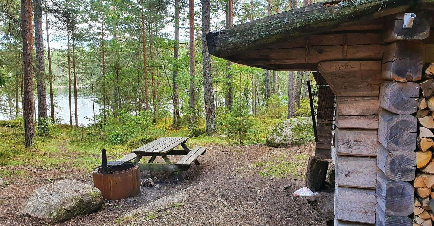 Torpön syd Lomsviken vindskydd
Naturreservat