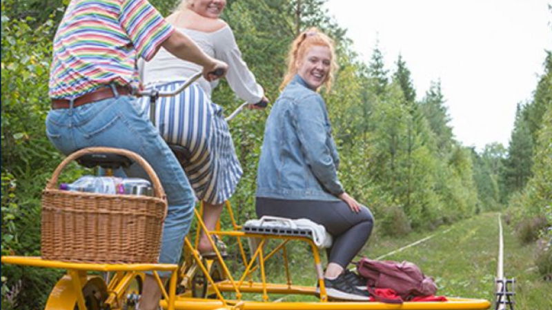 Rail-trolley