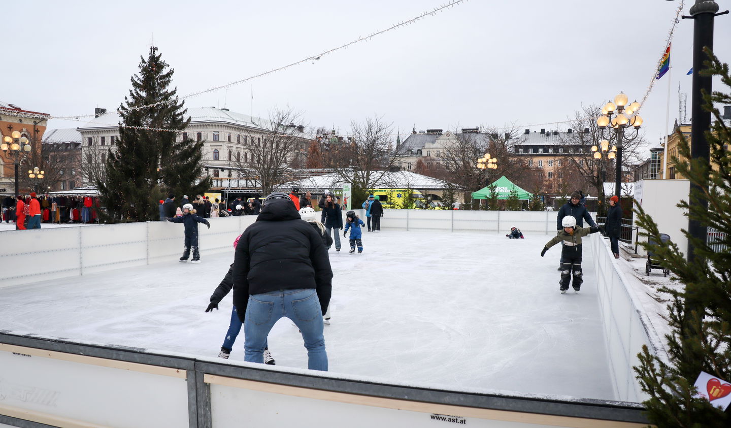 Isbana vid Stora Torget Sundsvall