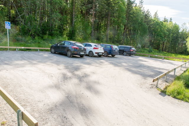 Parkeringsplats vid Flatenvägen