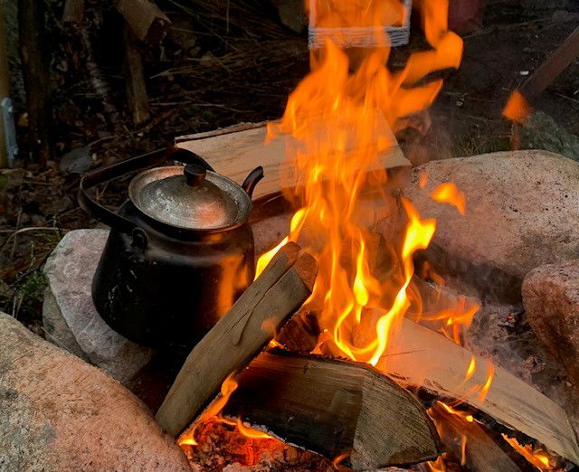 Kaffe över öppen eld