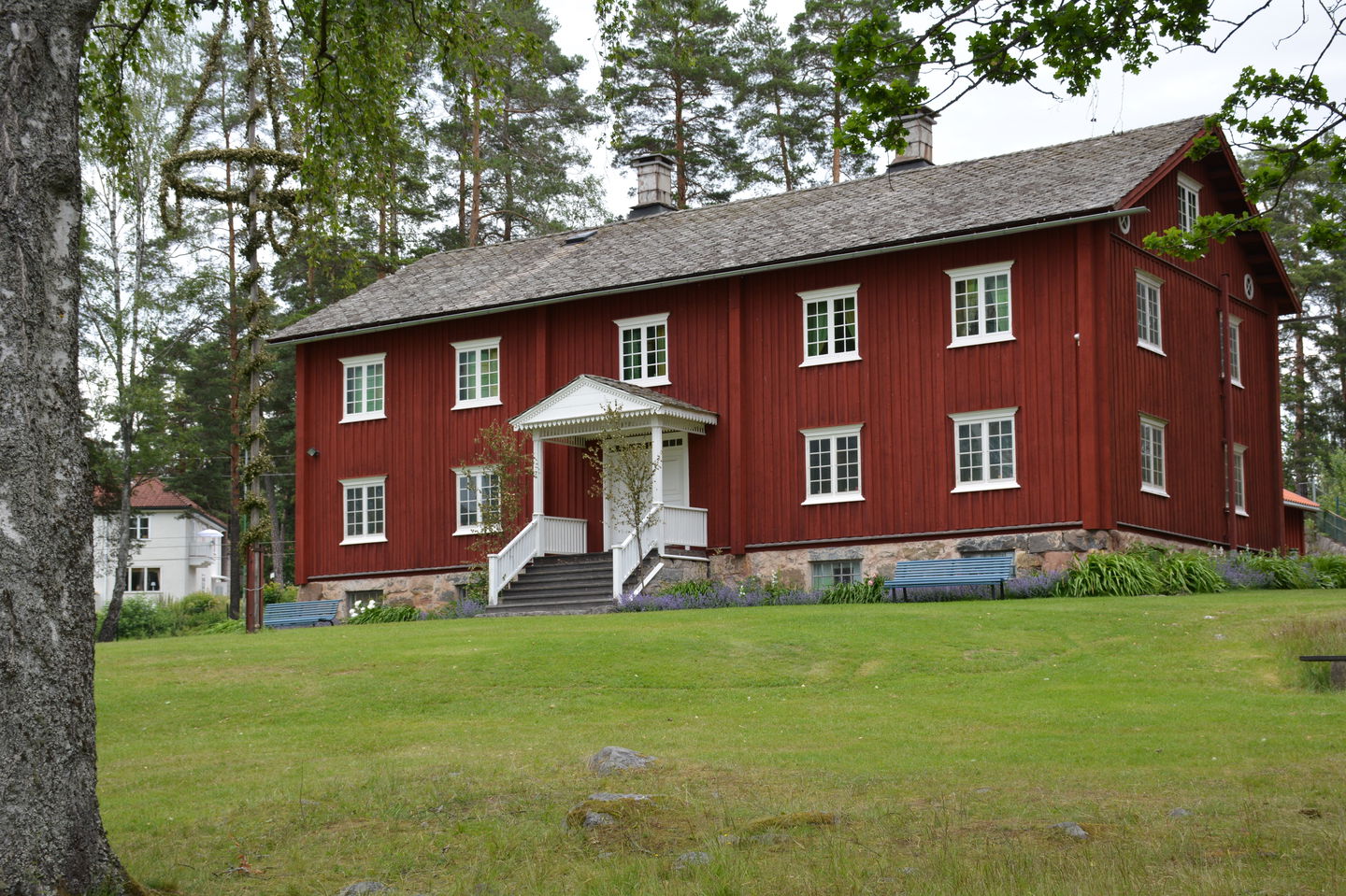 Storbondegården, en äldre faluröd byggnad