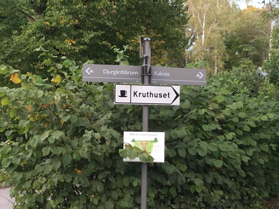 Till Kruthusets café.
