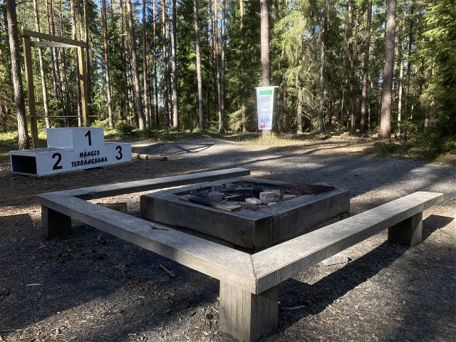 Barbecue area, Hånger off-road course
