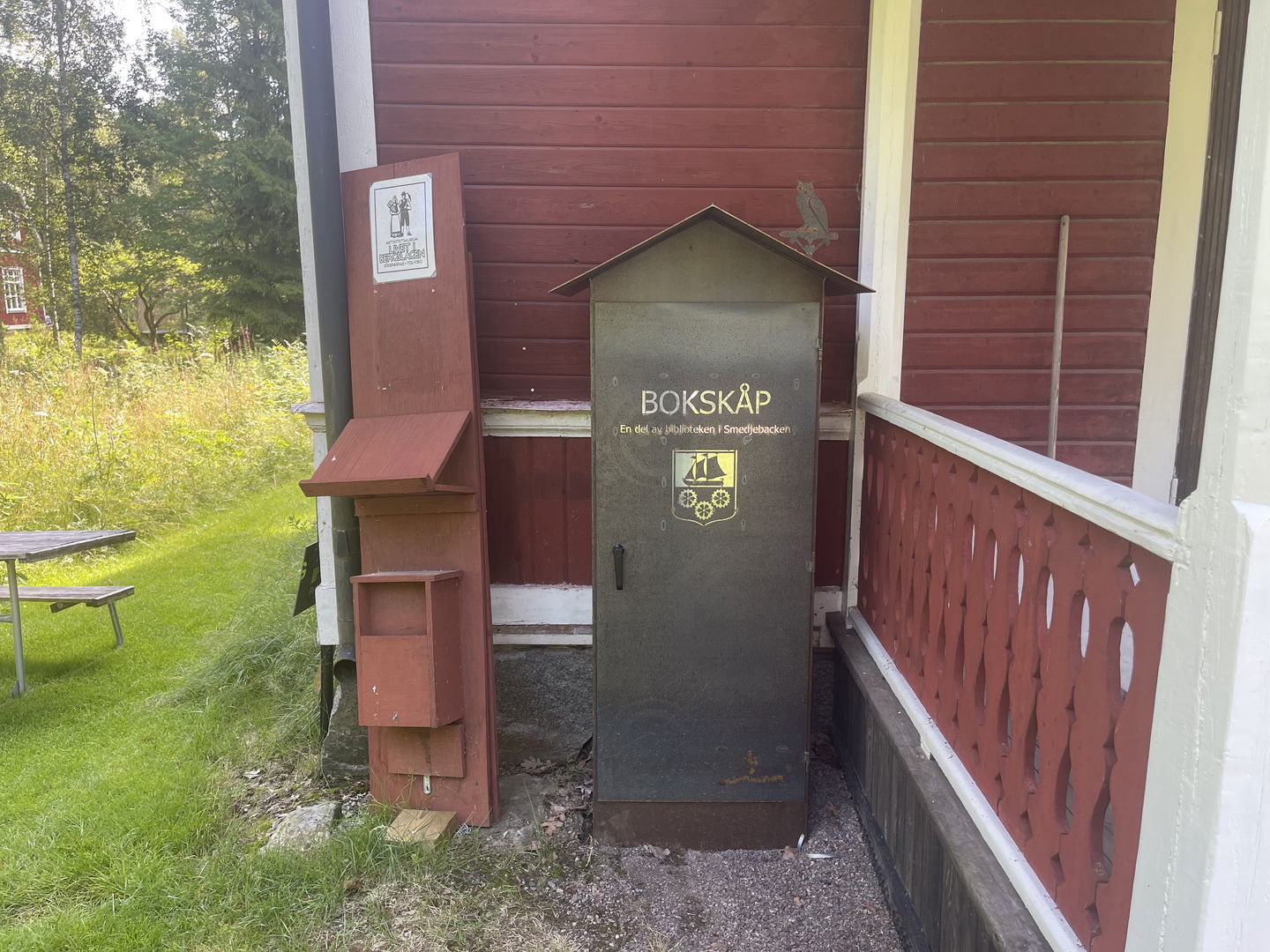 Bokskåp
