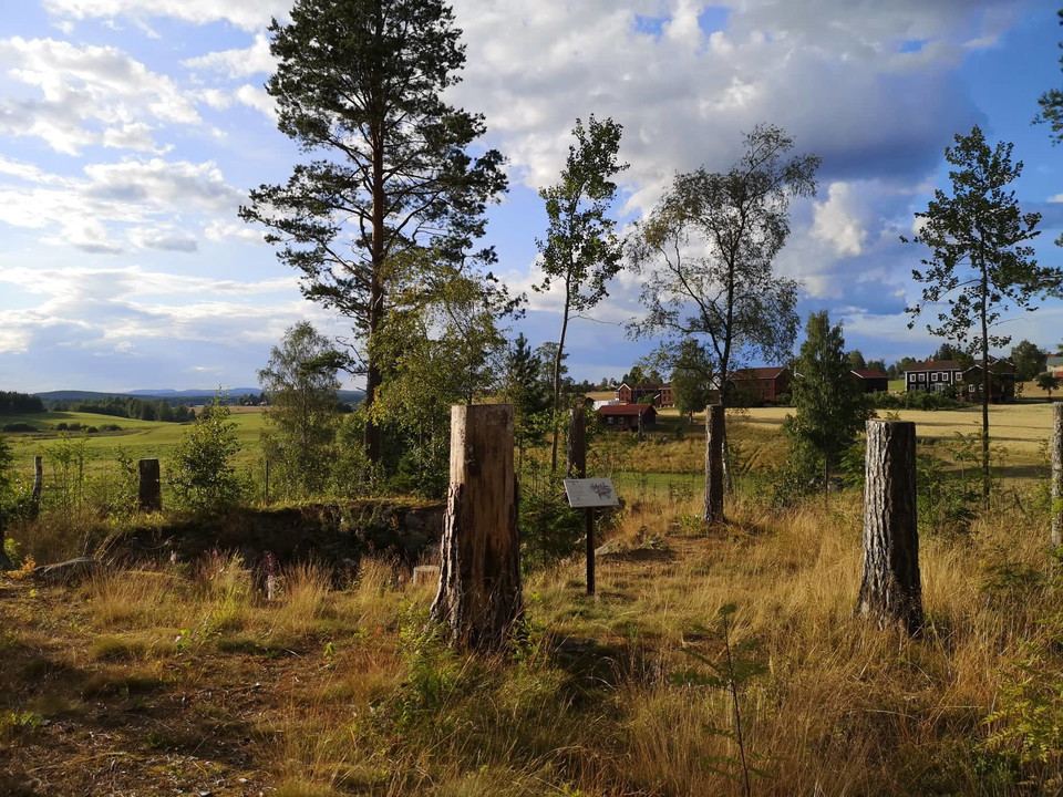 Varggropen, Olers i bakgrunden 