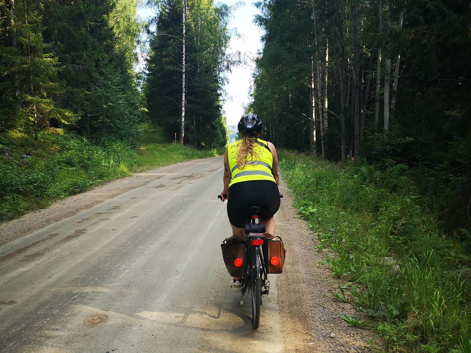 Härlig cykling norr om Dellen.