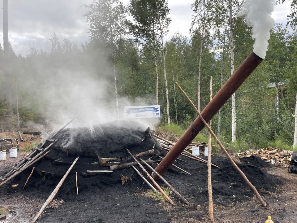 Kolmila utanför Hökens smedja