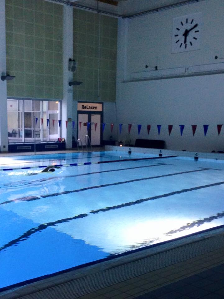 Inomhusbassängen 25 meter i Njurundahallen