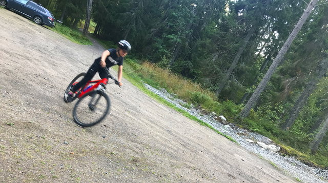 Parkeringsplats, Stormorshäll