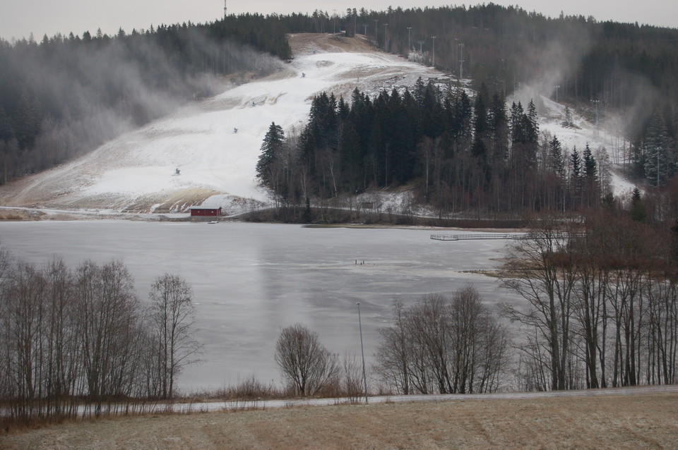Snöproduktion i Sidsjöbacken