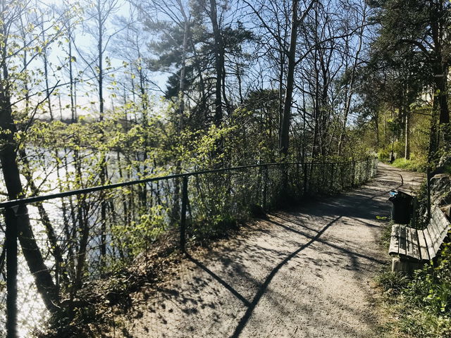 Strandpromenaden vid Järla sjö och Sickla sjö