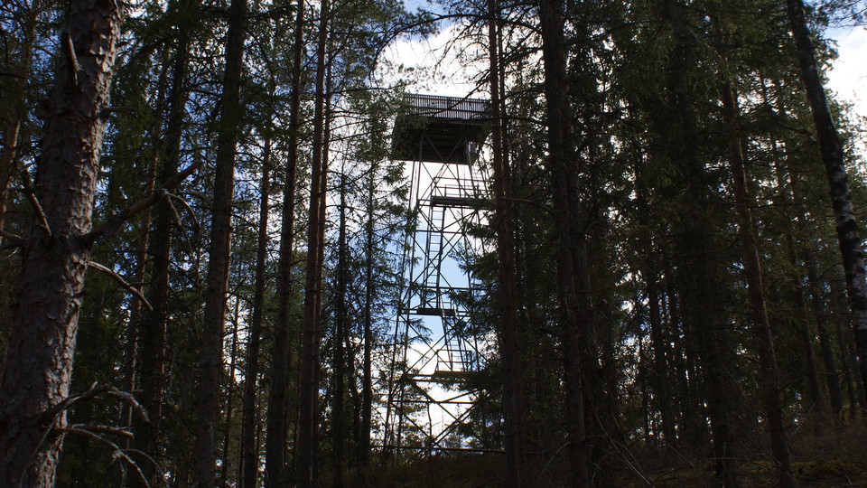 Luftbevakningstornet vid N Landsberget. OBS! Avstängt!