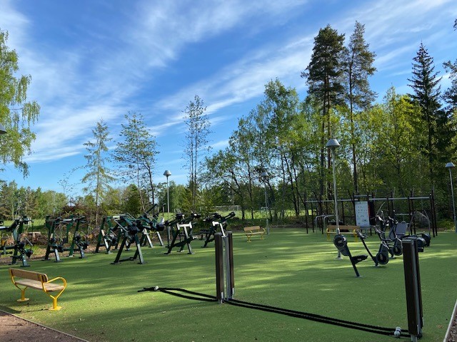 Översiktsbild som visar utrustning och bänkar