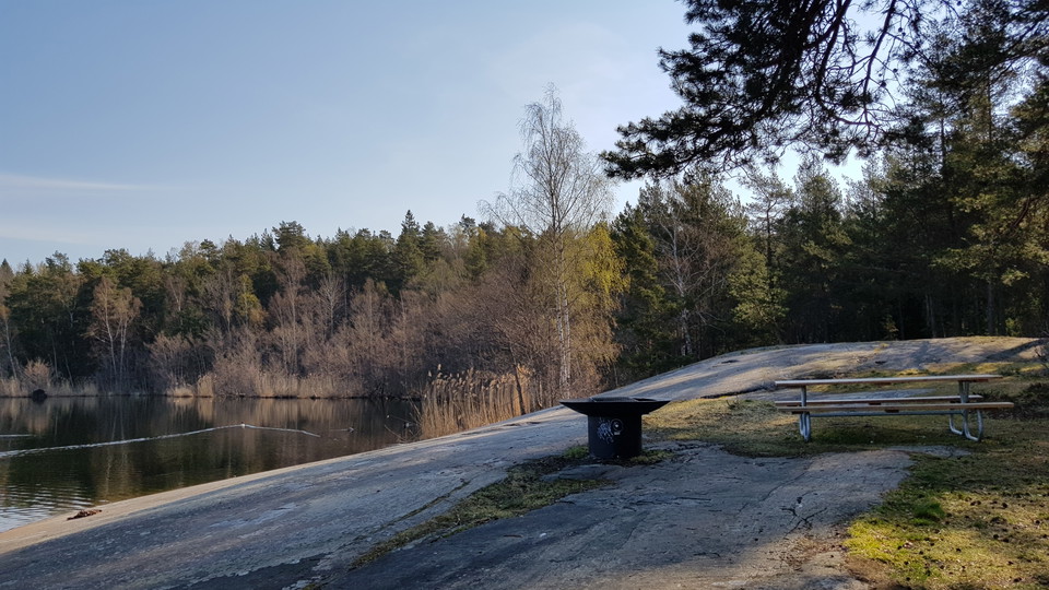 Grillplats vid badberget. Foto Lidingö stad