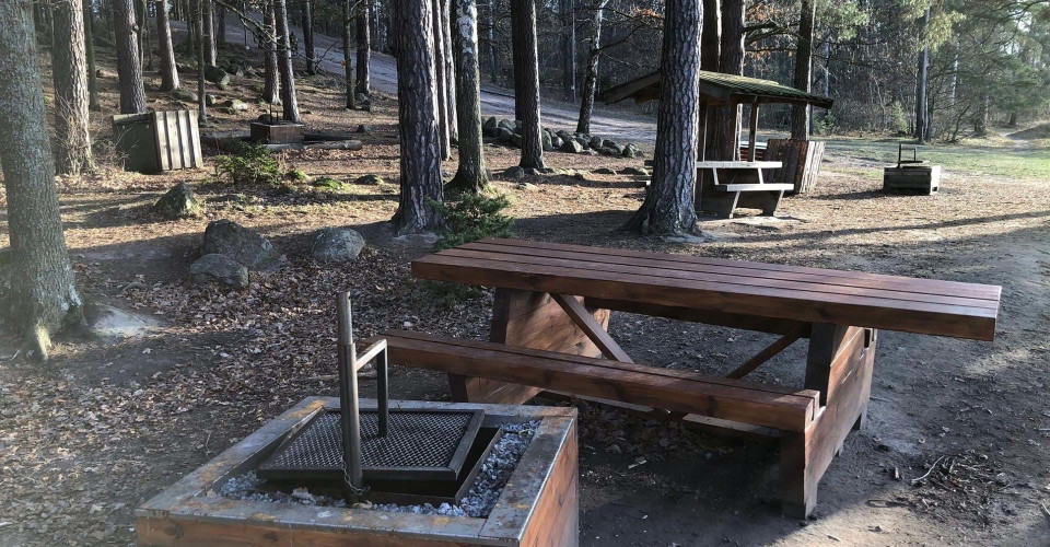 Rast- och grillplats vid Vallamassivet.
Etapp: Trädgårdsföreningen - Gamla Linköping.
Linköpng.