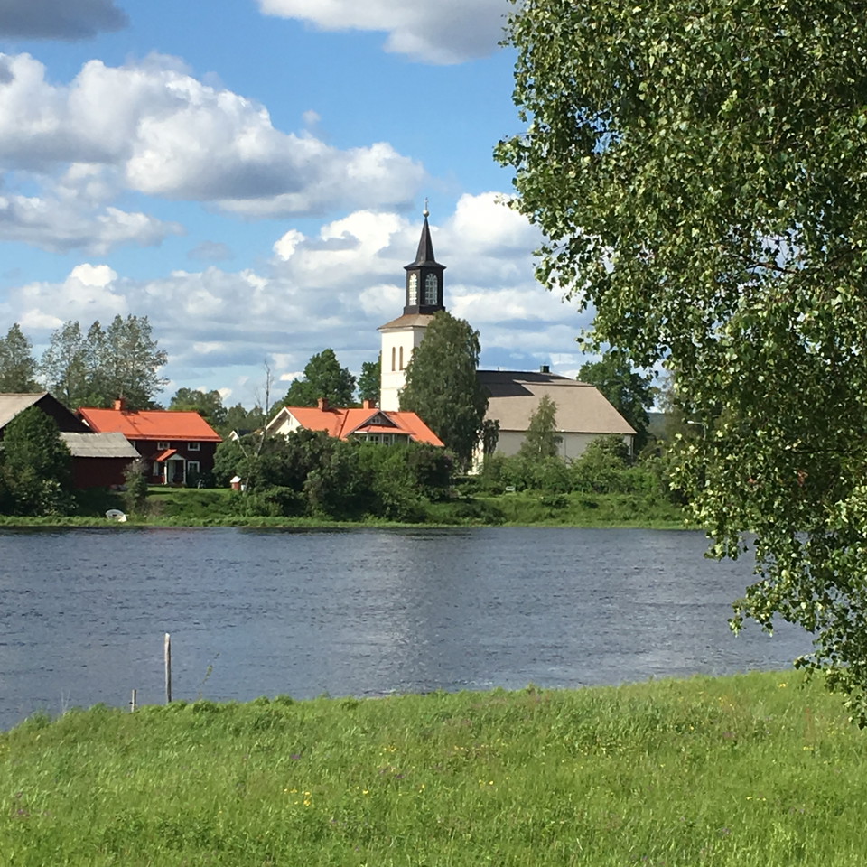 Floda kyrka