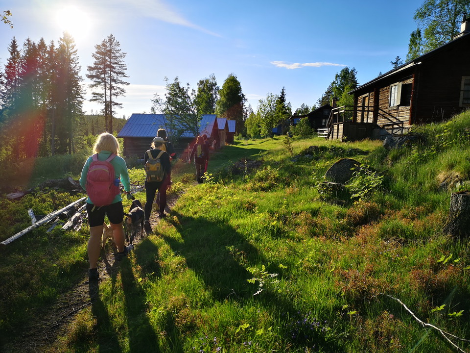 Nyvallen, vandring in på vallen från Prättingvallen