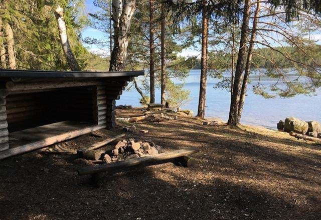 Vindskydd längs Östgötaleden