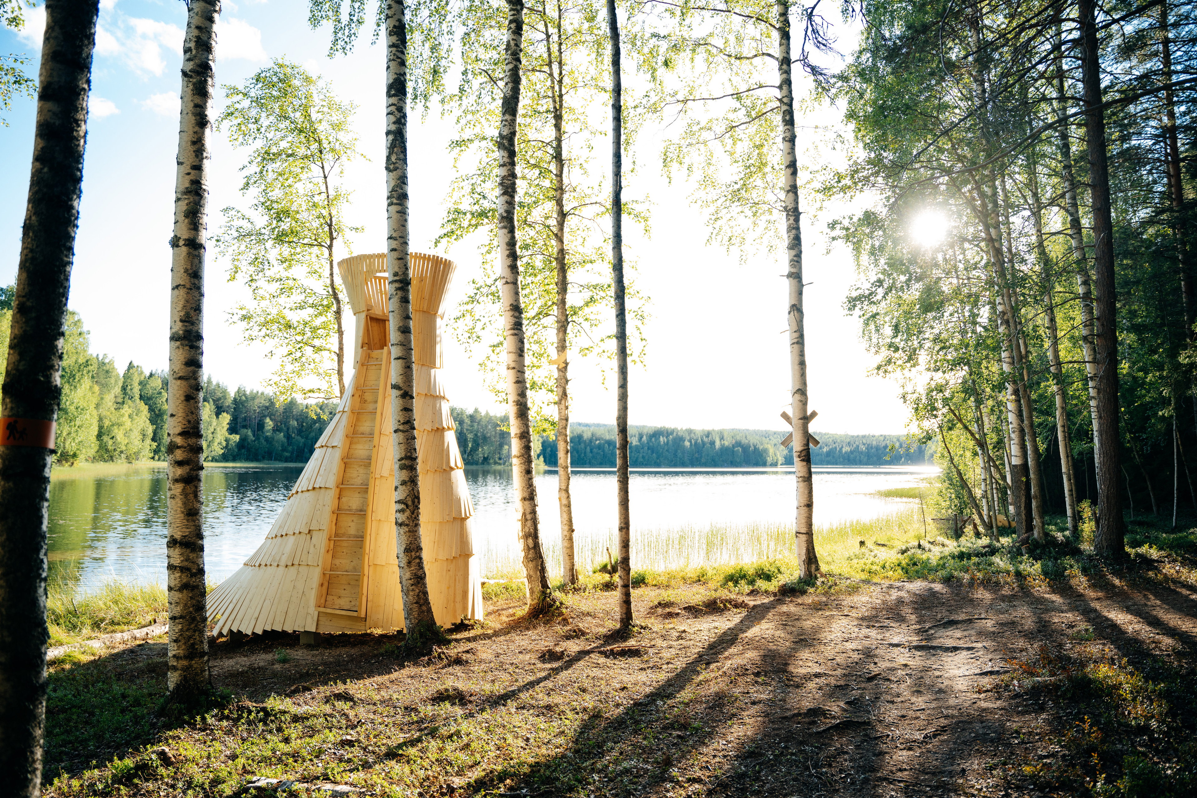 Arknats vindskydd vid Fluggtjärn i Piteå och har tillkommit inom ramen för arkitekturfestivalen Arkn…