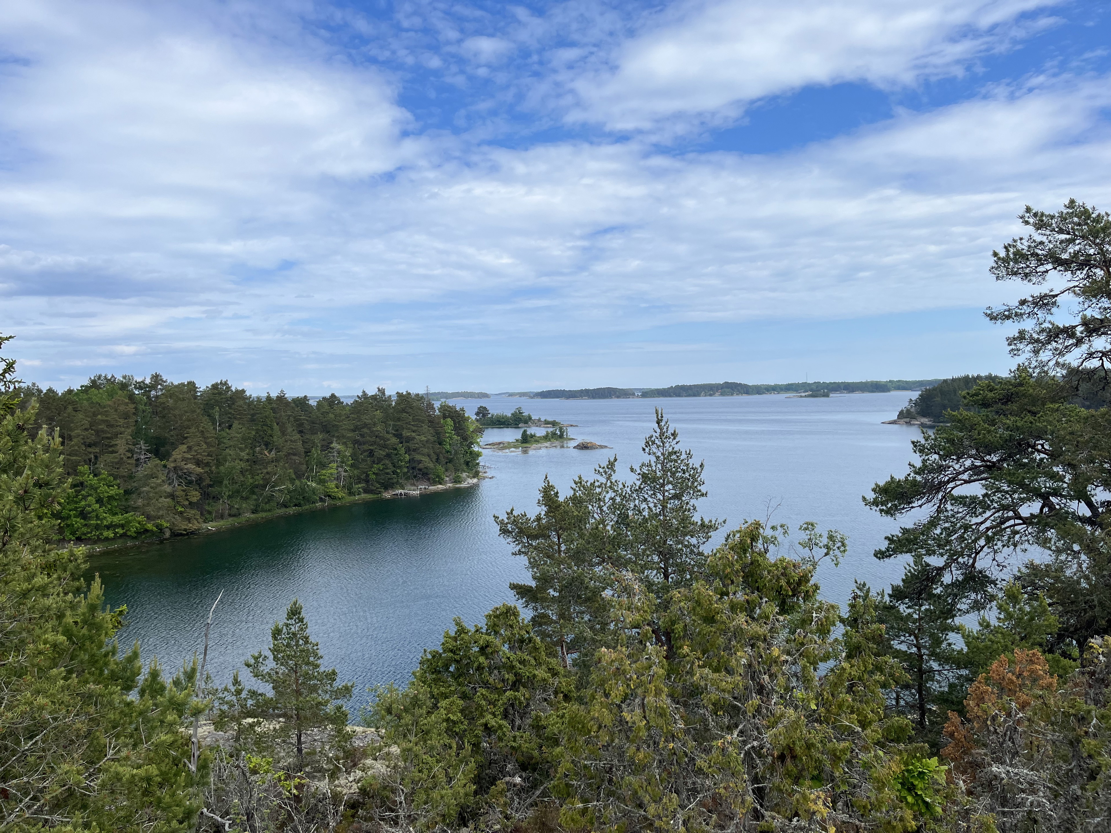 Utsikt från berget vid Kättiltäppan.