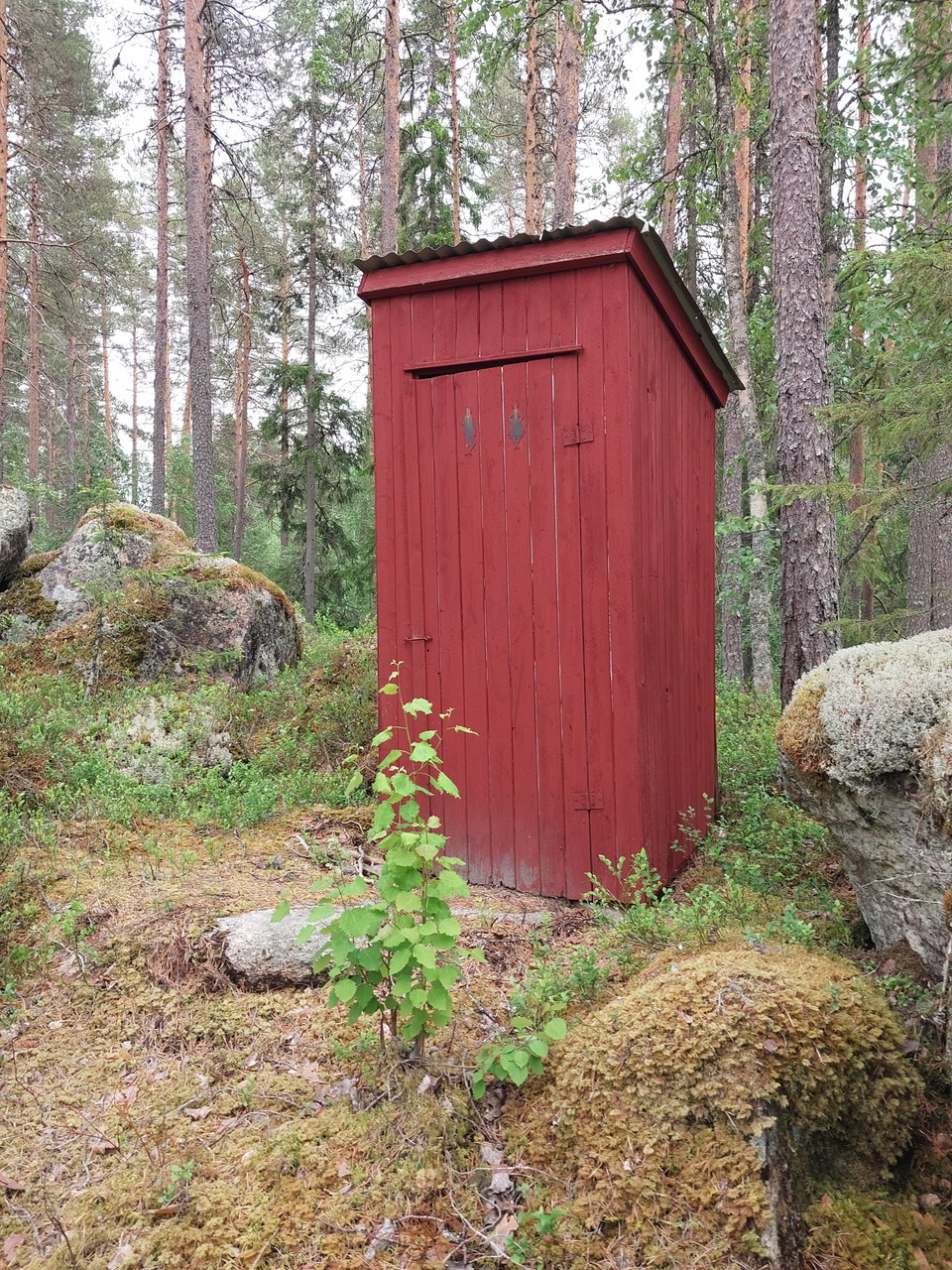 Torrtoalett vid Aspersforsen