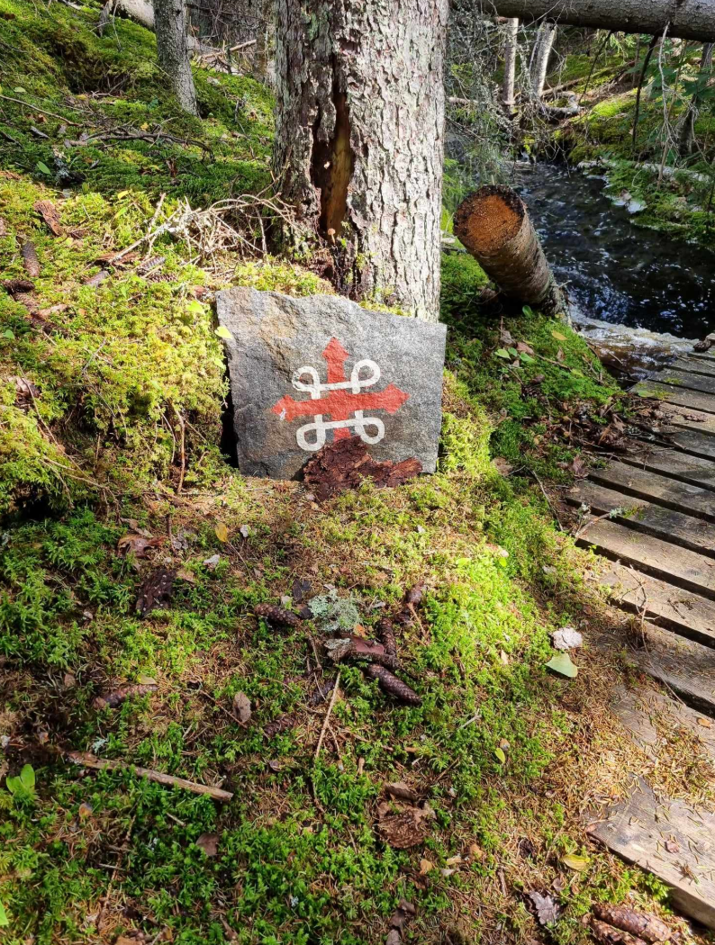 Romboleden är en pilgrimsled som funnits i över tusen år och trampats av många pilgrimer. 