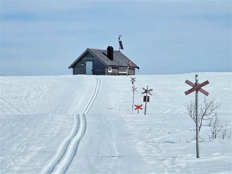 Storliens skidspår och vinterleder norr om järnvägen