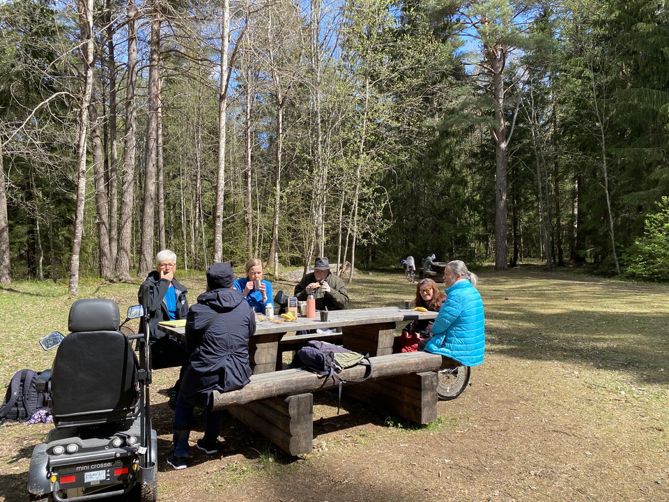 Fika vid Lövgrenska slätten